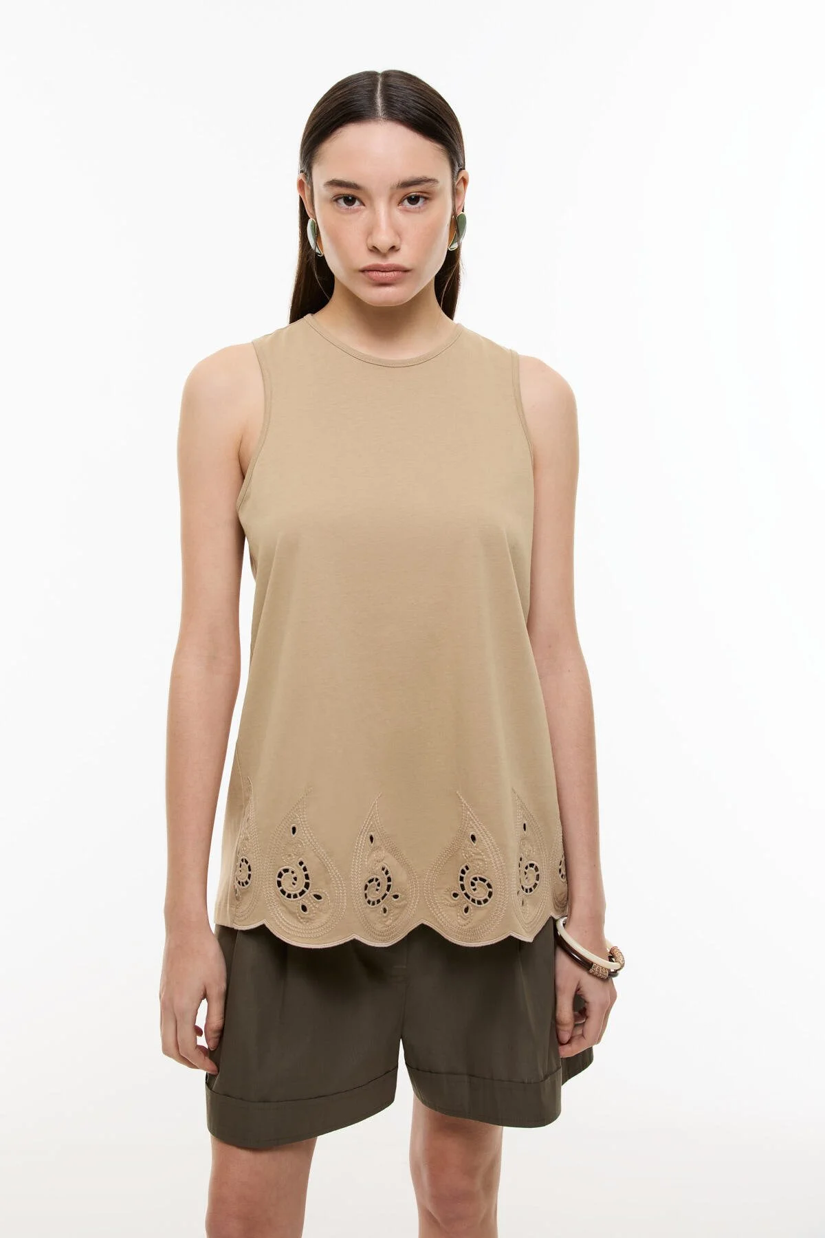 Şal Desenli Embrode Nakışlı T-shirt Kahve - 1