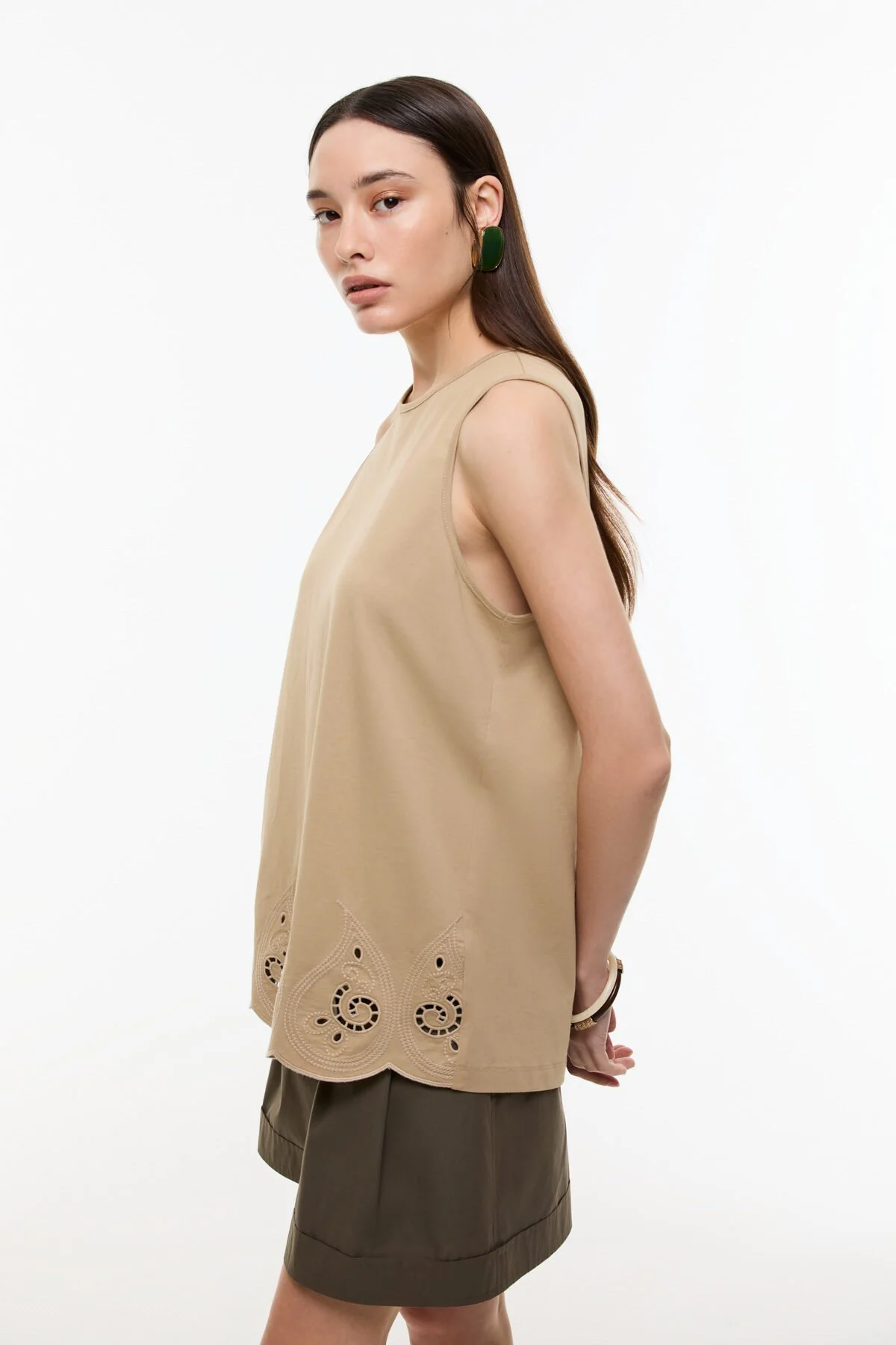 Şal Desenli Embrode Nakışlı T-shirt Kahve - 3