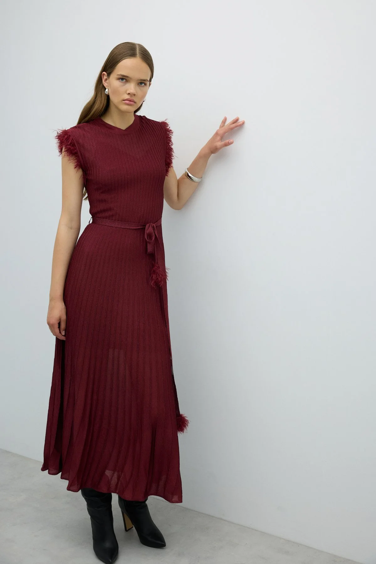 Sırt Dekolteli Beli Bağlama Detaylı Triko Elbise Bordo - 4