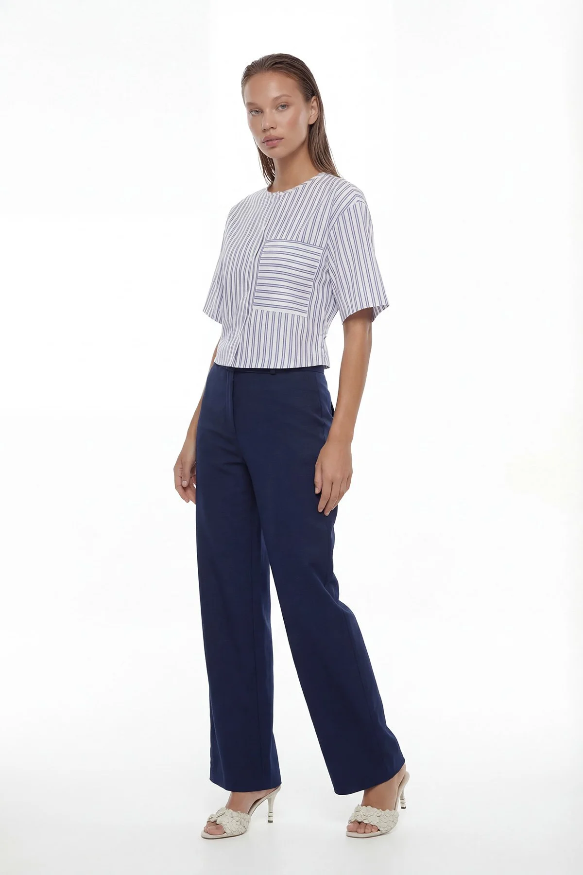 Sırt Dekolteli Bisiklet Yaka Crop Gömlek Standart Renk - 3