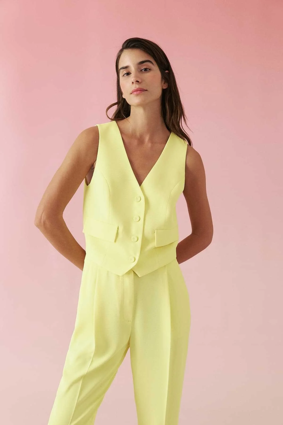 Sırt Dekolteli V Yaka Krep Yelek Sarı - 1