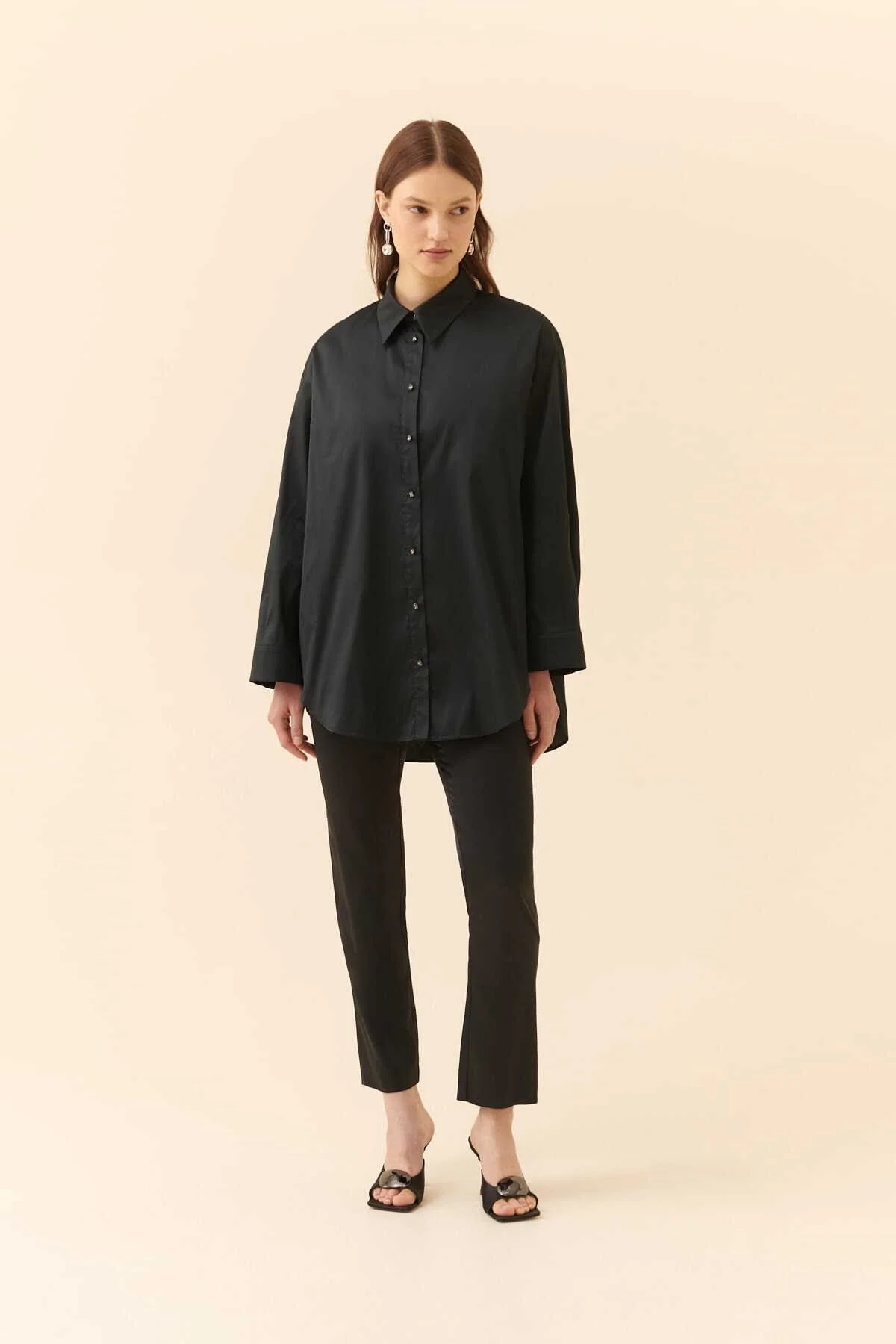  Taş Düğmeli Tafta Kadın Gömlek Siyah - 5