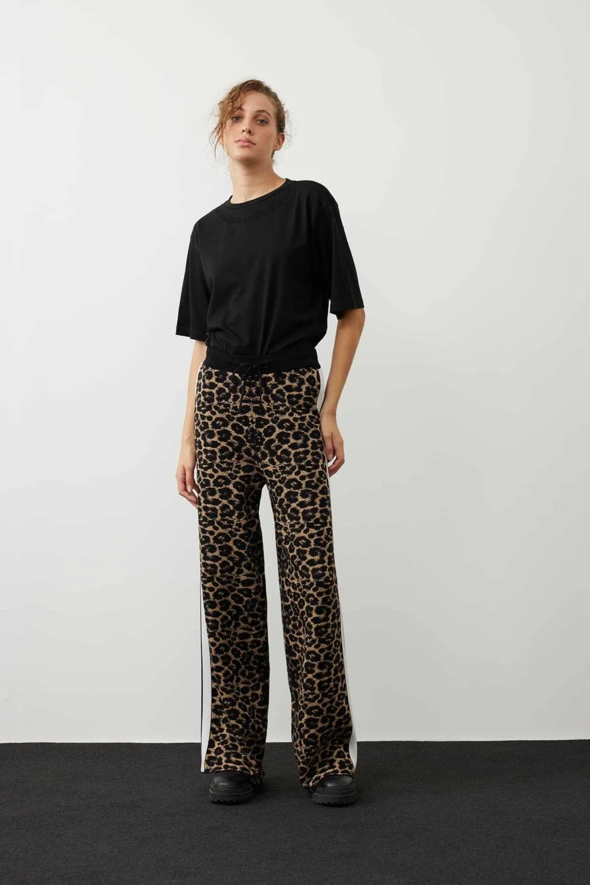 Leopar Baskılı Beli Lastikli Triko Pantolon Leopar - 1