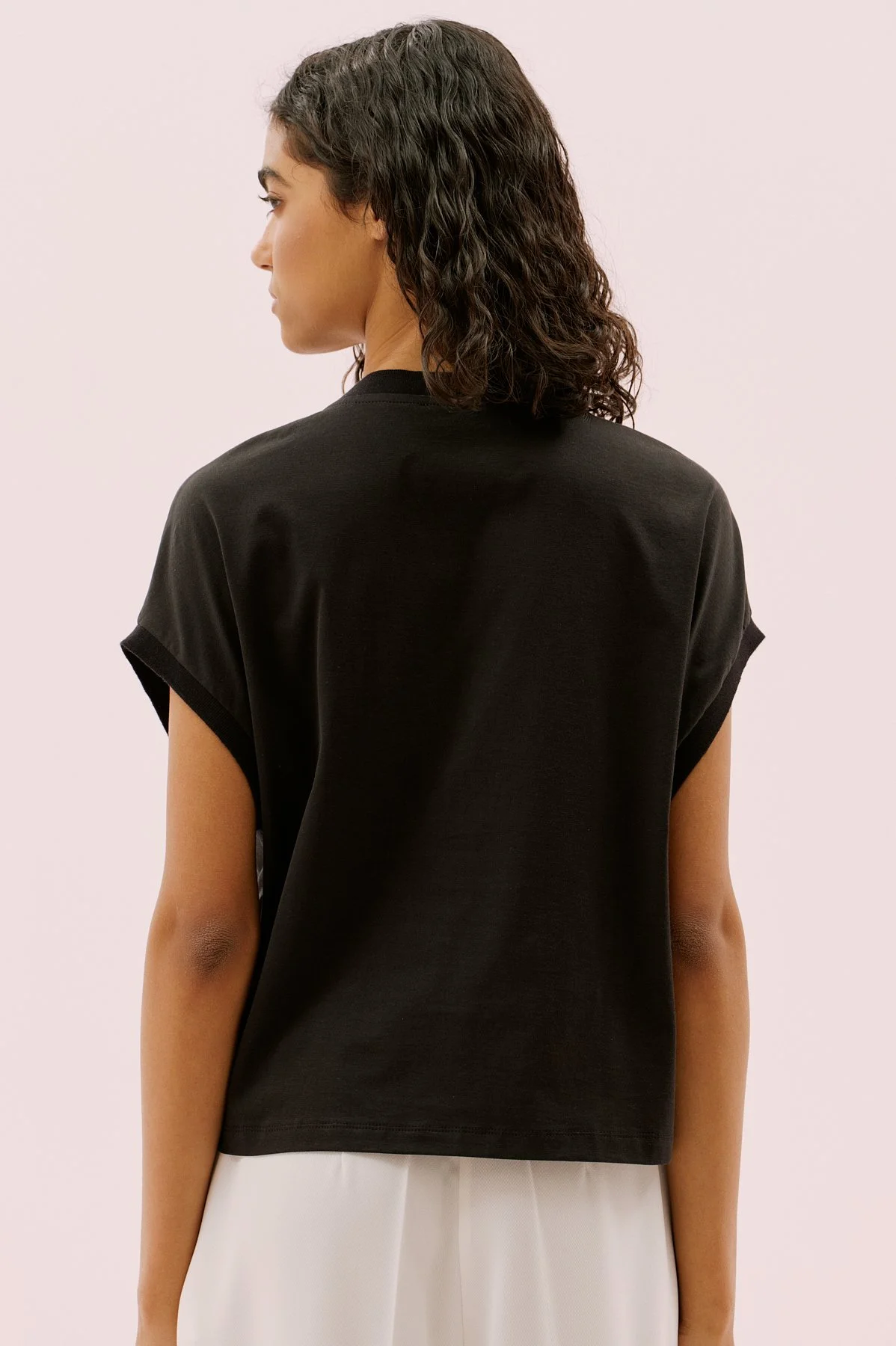 Kuş Gözü Detaylı Düşük Omuz T-shirt Siyah - 2