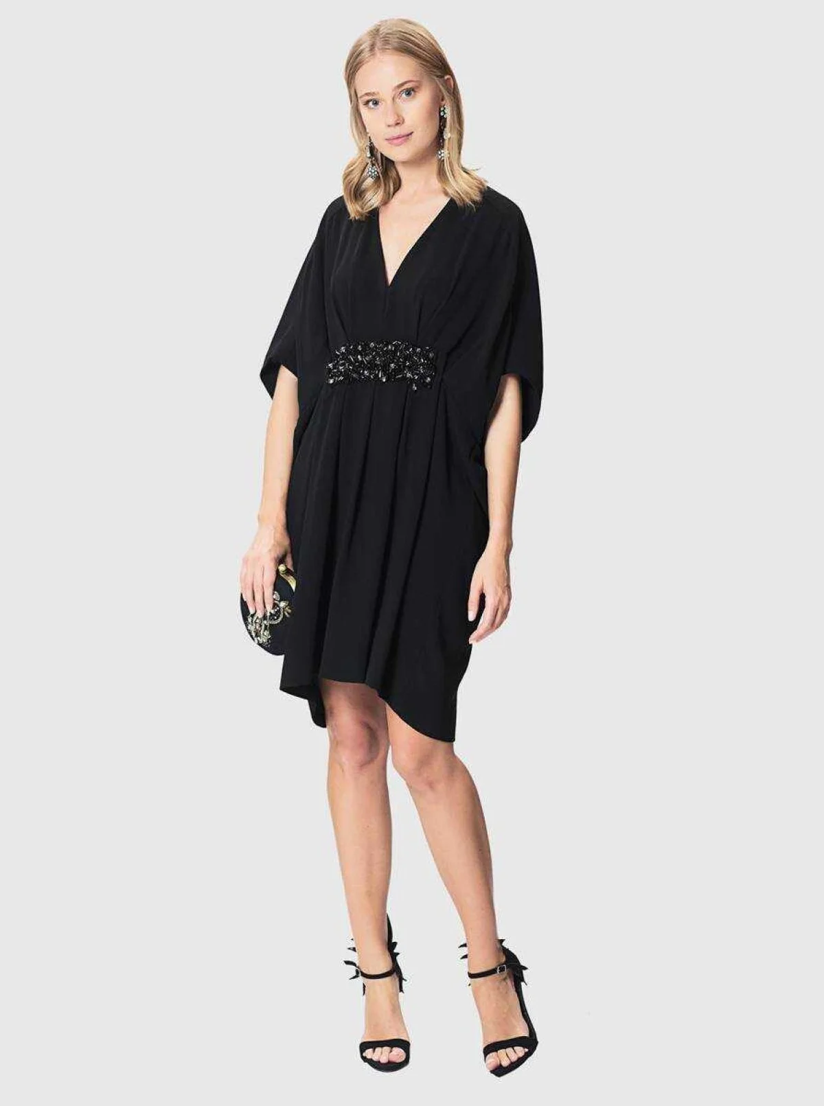  V Yaka Beli Boncuk İşlemeli Elbise Siyah - 1