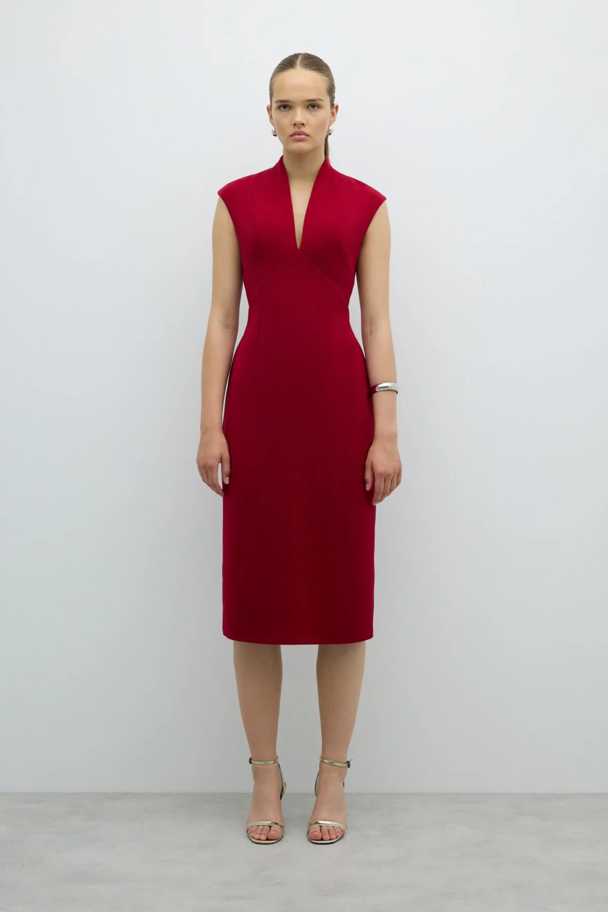 V Yaka Cup Detaylı Midi Boy Elbise Bordo - 1