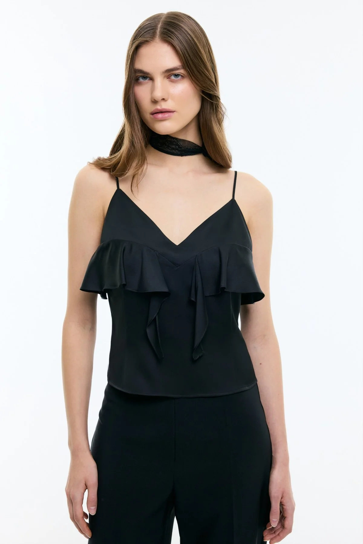 V Yaka İnce Askılı Volan Detaylı Bluz Siyah - 1
