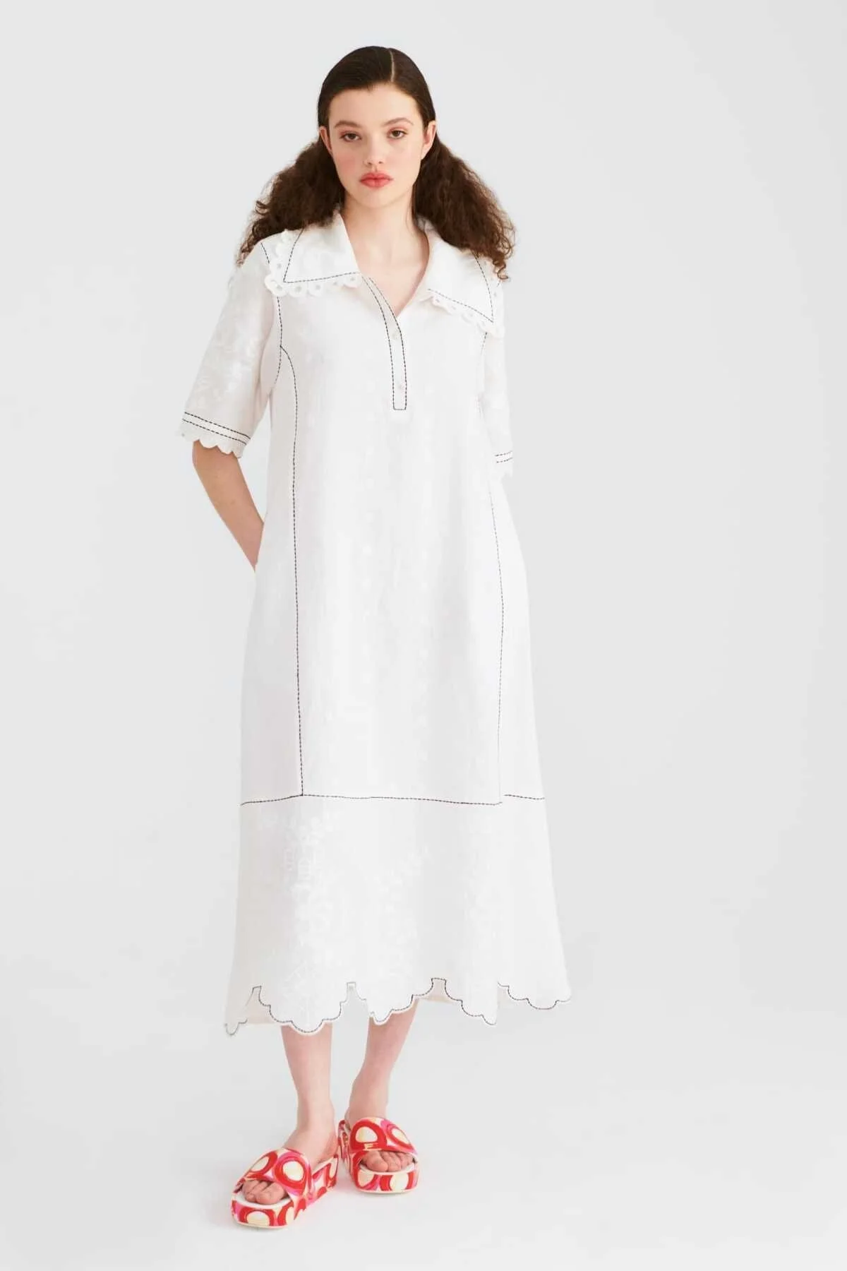 V Yakalı Desenli Günlük Elbise Standart Renk - 1