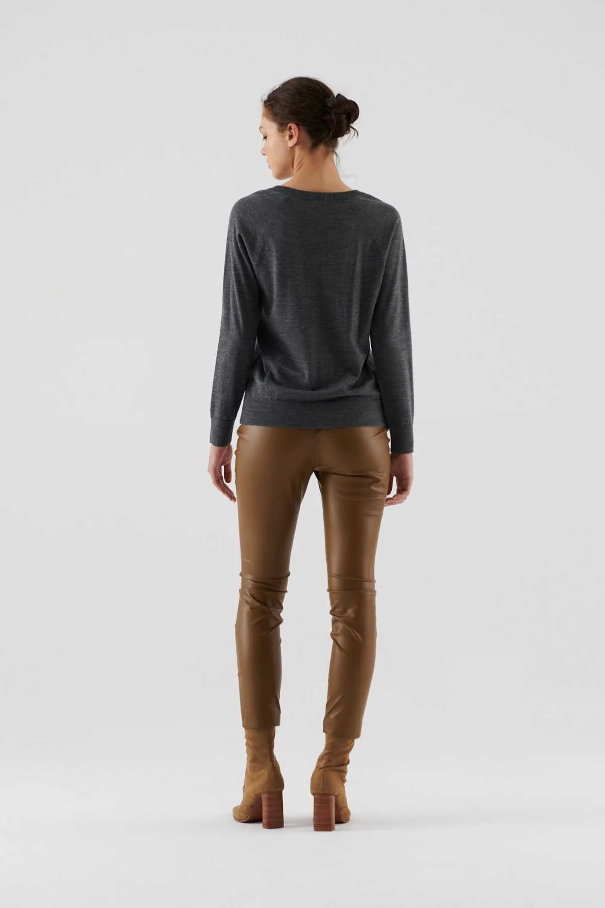  V Yakalı Triko Antrasit - 2