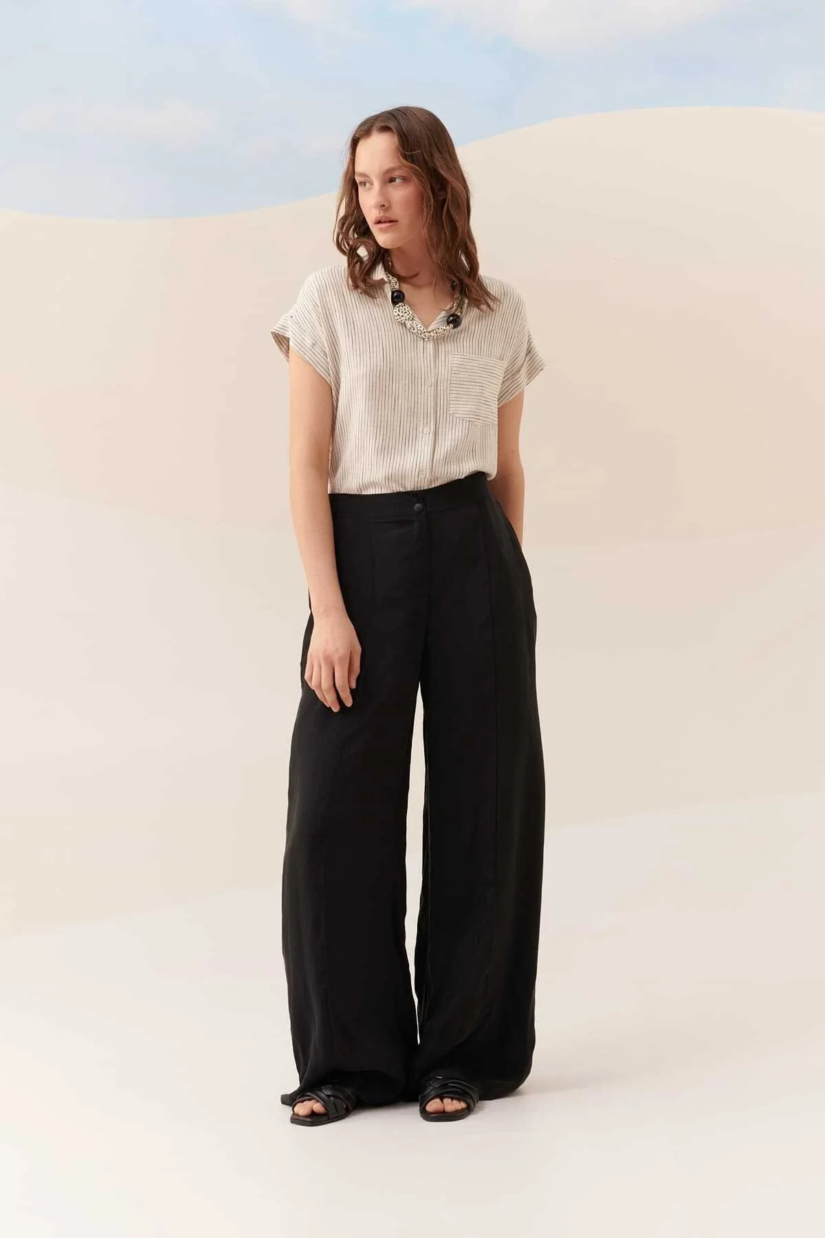 Yanları Cepli Geniş Paça Pantolon Siyah - 1