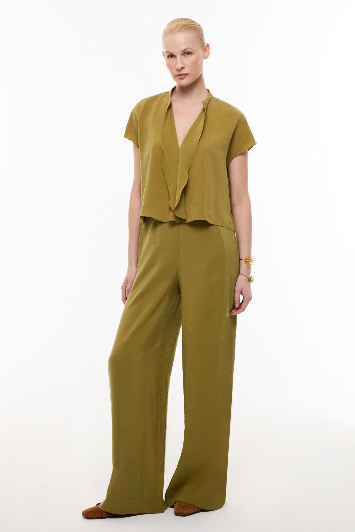 Yaka Detaylı Düşük Omuz Bluz Olive - 3