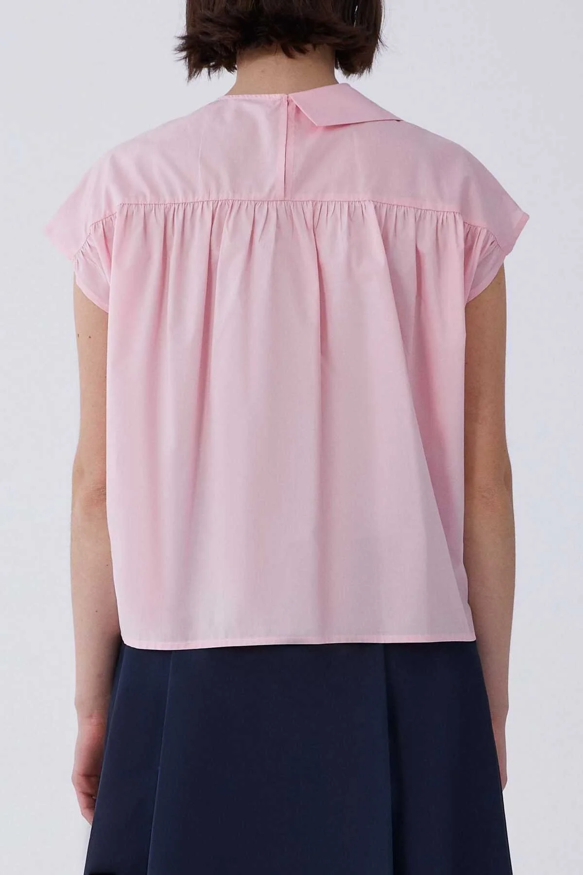 Yaka Detaylı Düşük Omuzlu Bluz Toz Pembe - 2