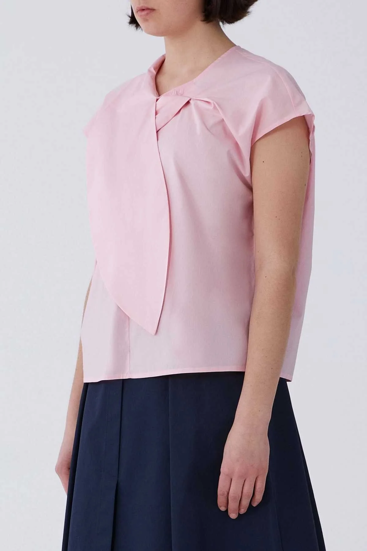 Yaka Detaylı Düşük Omuzlu Bluz Toz Pembe - 3