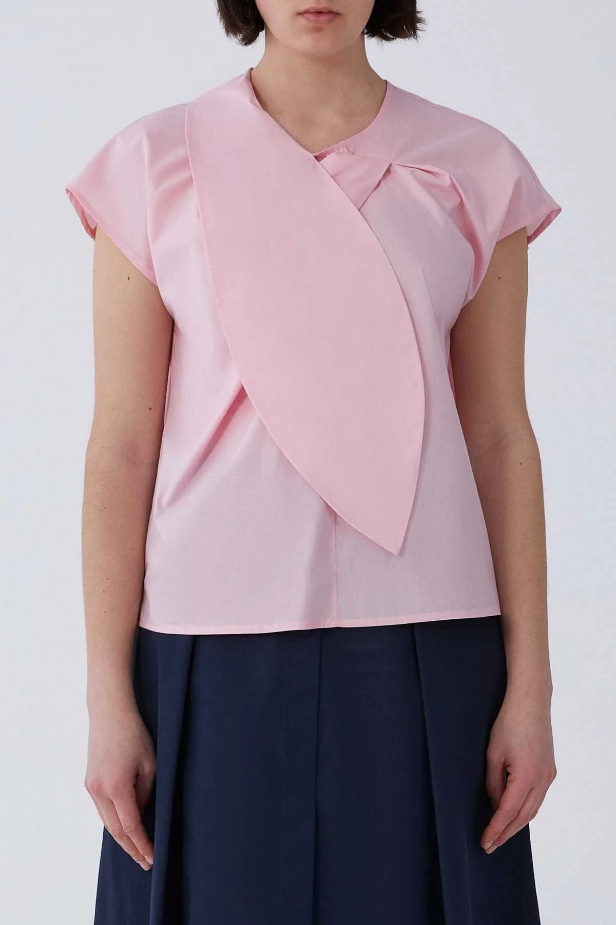 Yaka Detaylı Düşük Omuzlu Bluz Toz Pembe - 1