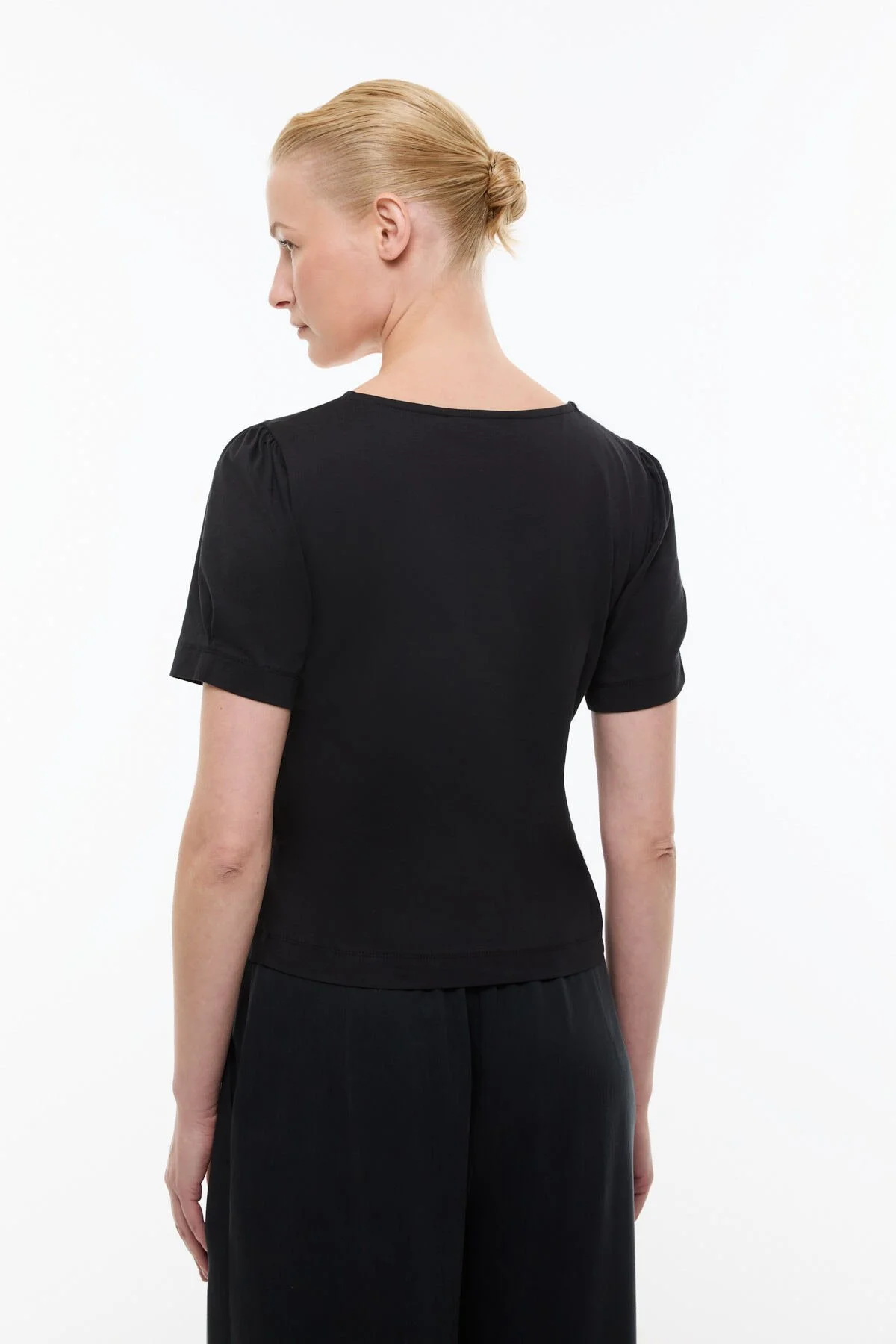 Yaka Detaylı T-shirt Siyah - 2