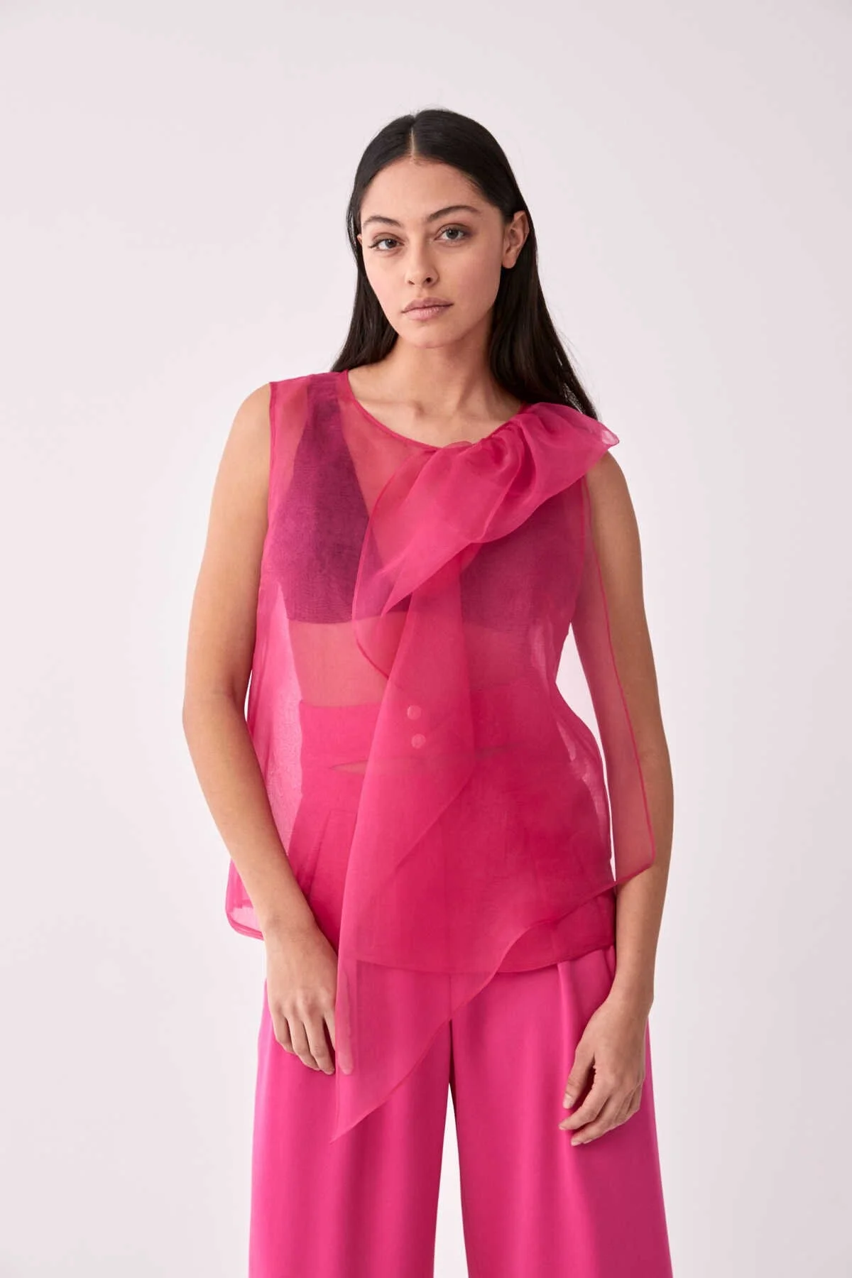 Yaka Detaylı Transparan Bluz Fuşya - 1