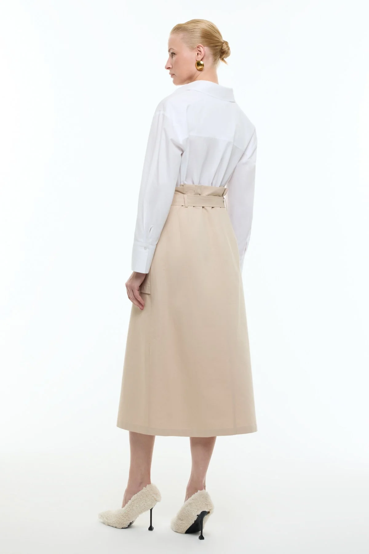 Yüksek Bel Pili ve Kemer Detaylı Çift Fletolu Yırtmaçlı Midi Boy Etek Bej - 2