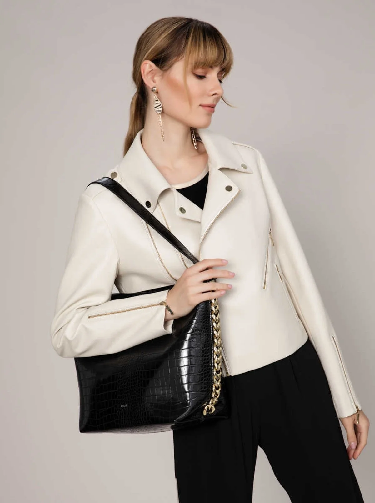  Zincir Detaylı Çanta Siyah - 2