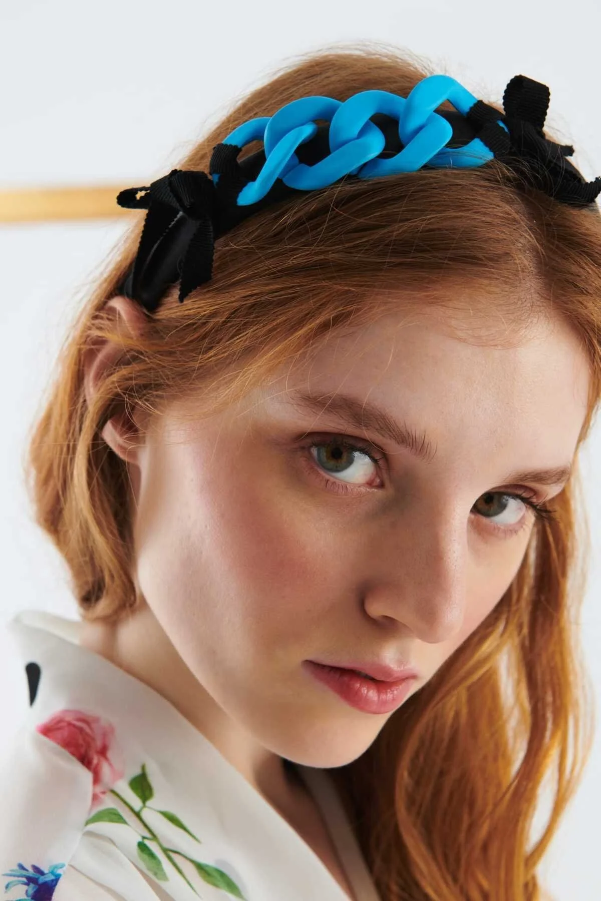 Zincir Görünümlü Desenli Taç Standart Renk - 1